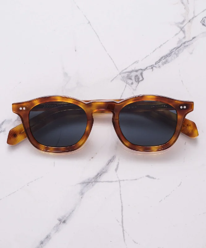 Gradient lens sport sunglasses-Carousel X Mr. C Hotel